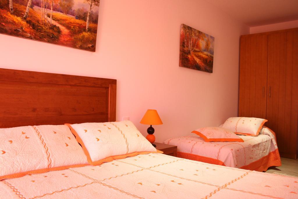 Apartamentos Turisticos Mirayuste กวาดาลูเป ภายนอก รูปภาพ