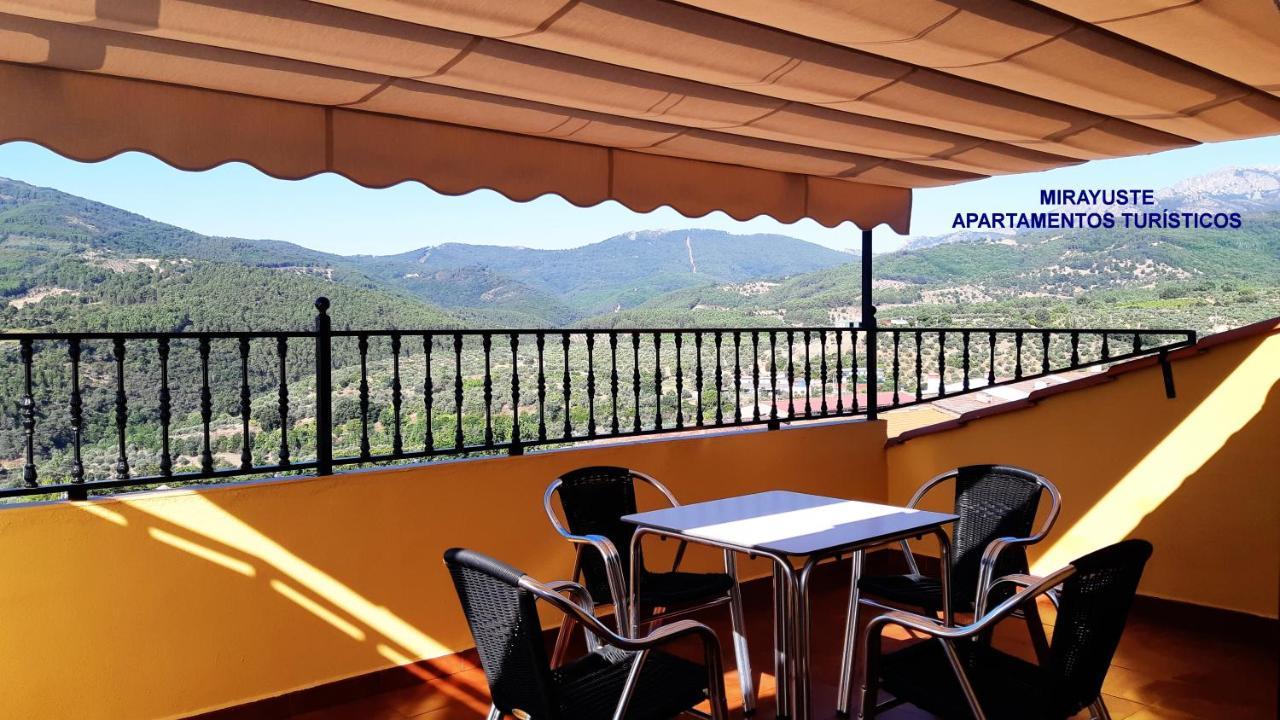 Apartamentos Turisticos Mirayuste กวาดาลูเป ภายนอก รูปภาพ