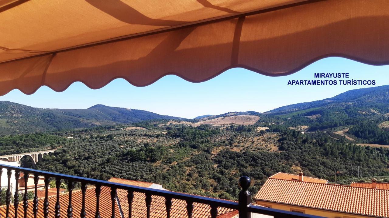 Apartamentos Turisticos Mirayuste กวาดาลูเป ภายนอก รูปภาพ