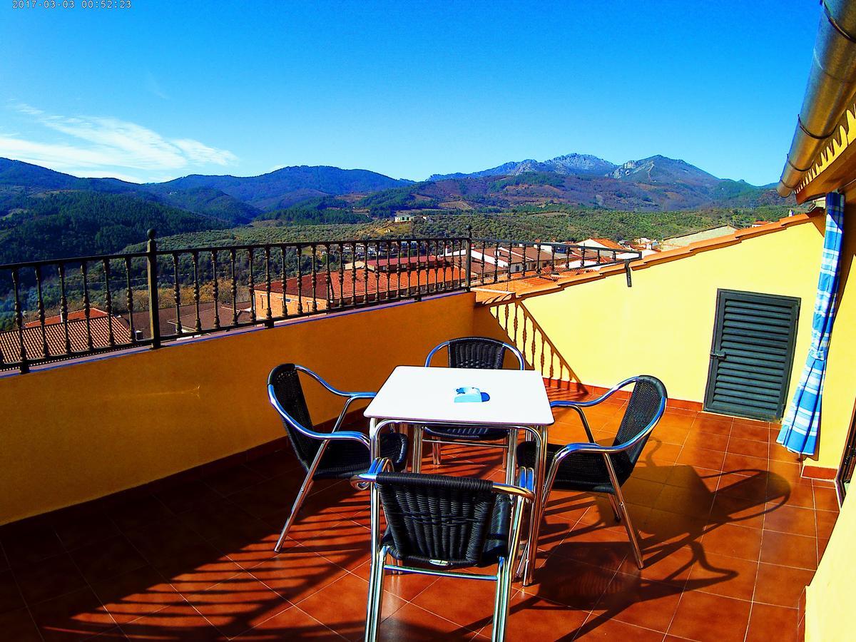 Apartamentos Turisticos Mirayuste กวาดาลูเป ภายนอก รูปภาพ